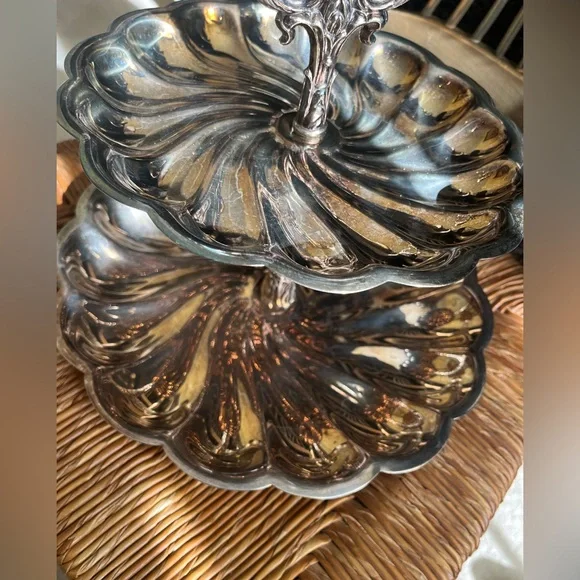 Elegant Gold Two-Tier Serving Tray - Picture 7 of 7